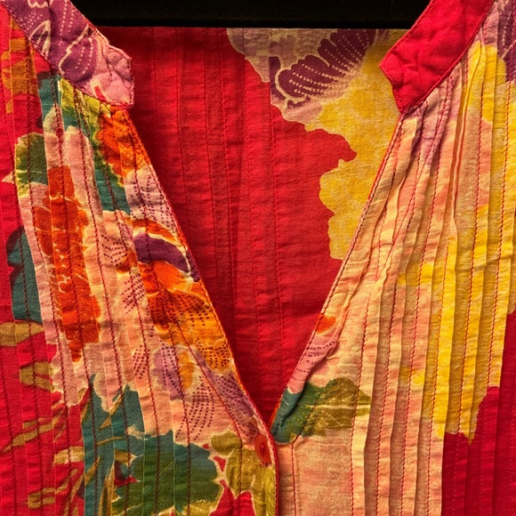 Sundance Large blouse or beach cover up or wear with leggings. - Picture 6 of 9